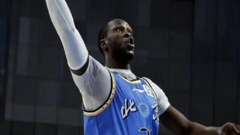 曼联官方宣布前切尔西青训教练埃里克-拉姆塞正式加盟一线队